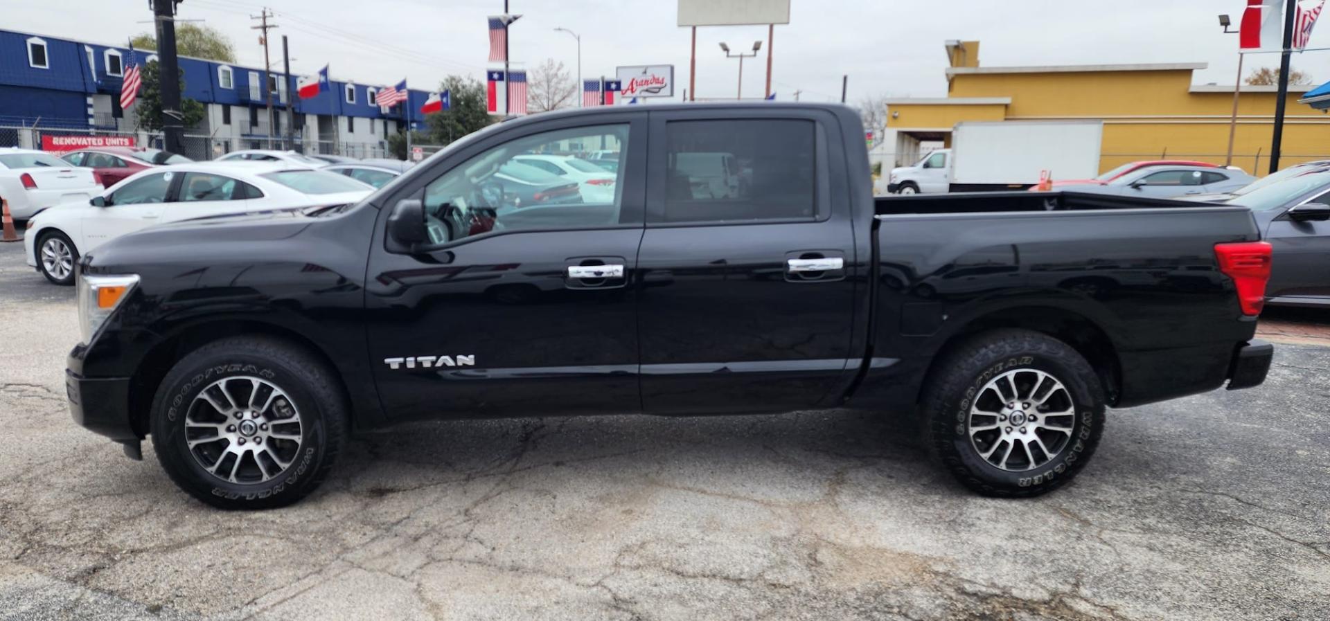 2021 Black Nissan Titan S Crew Cab 2WD (1N6AA1EEXMN) with an 5.6L V8 DOHC 32V engine, 9A transmission, located at 1842 Wirt Road, Houston, TX, 77055, (713) 973-3903, 29.805330, -95.484787 - Photo#12